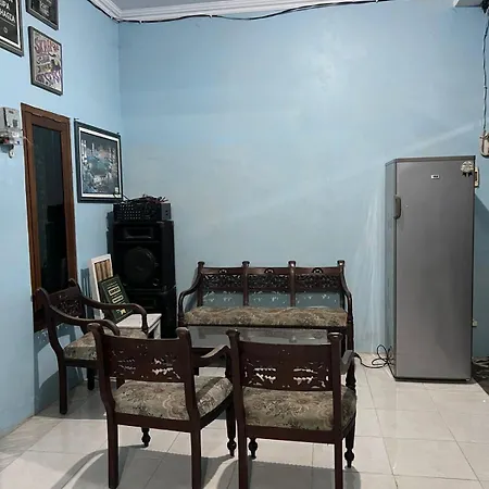 Tamurae 2 Homestay Near Ykpn Upn Pakuwon